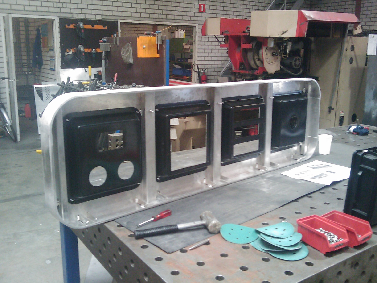 contentor metallico medida